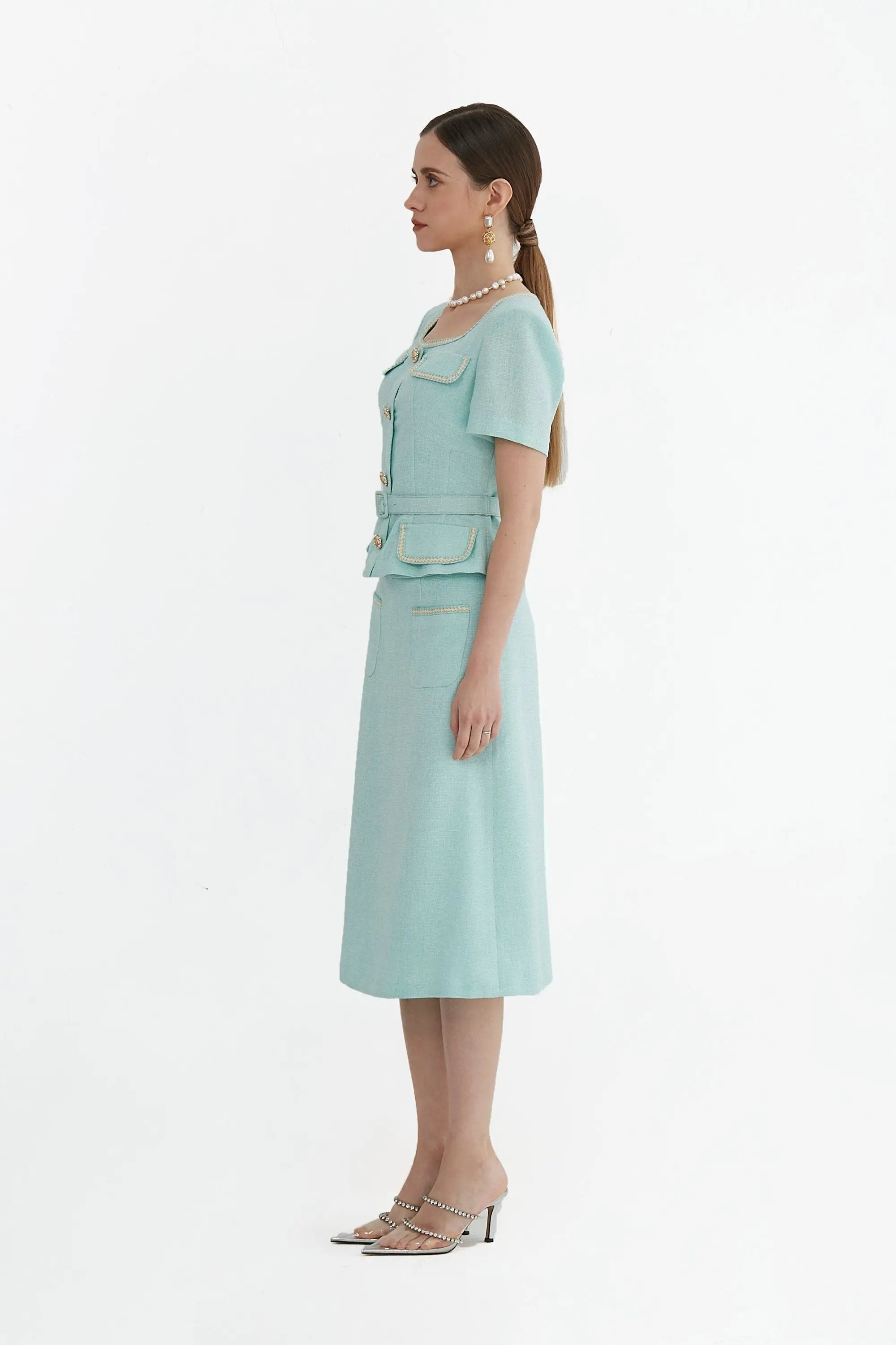 Square necked small fragrant style new fake two-piece lotus leaf swing temperament dress two-piece set ULA